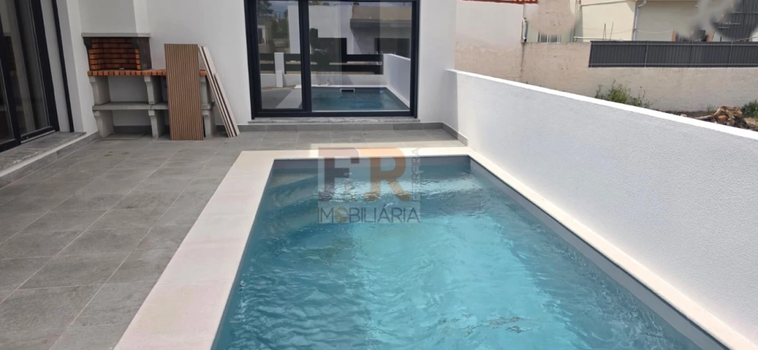 Moradia para Venda em Fernao Ferro Foto 14