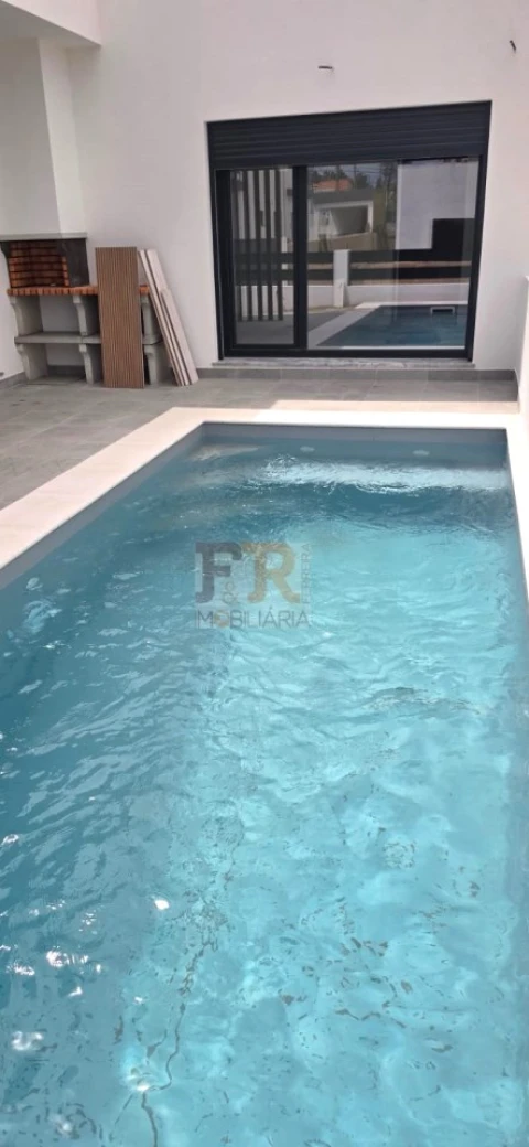 Moradia para Venda em Fernao Ferro
