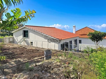 Moradia T3 para Venda em São Roque