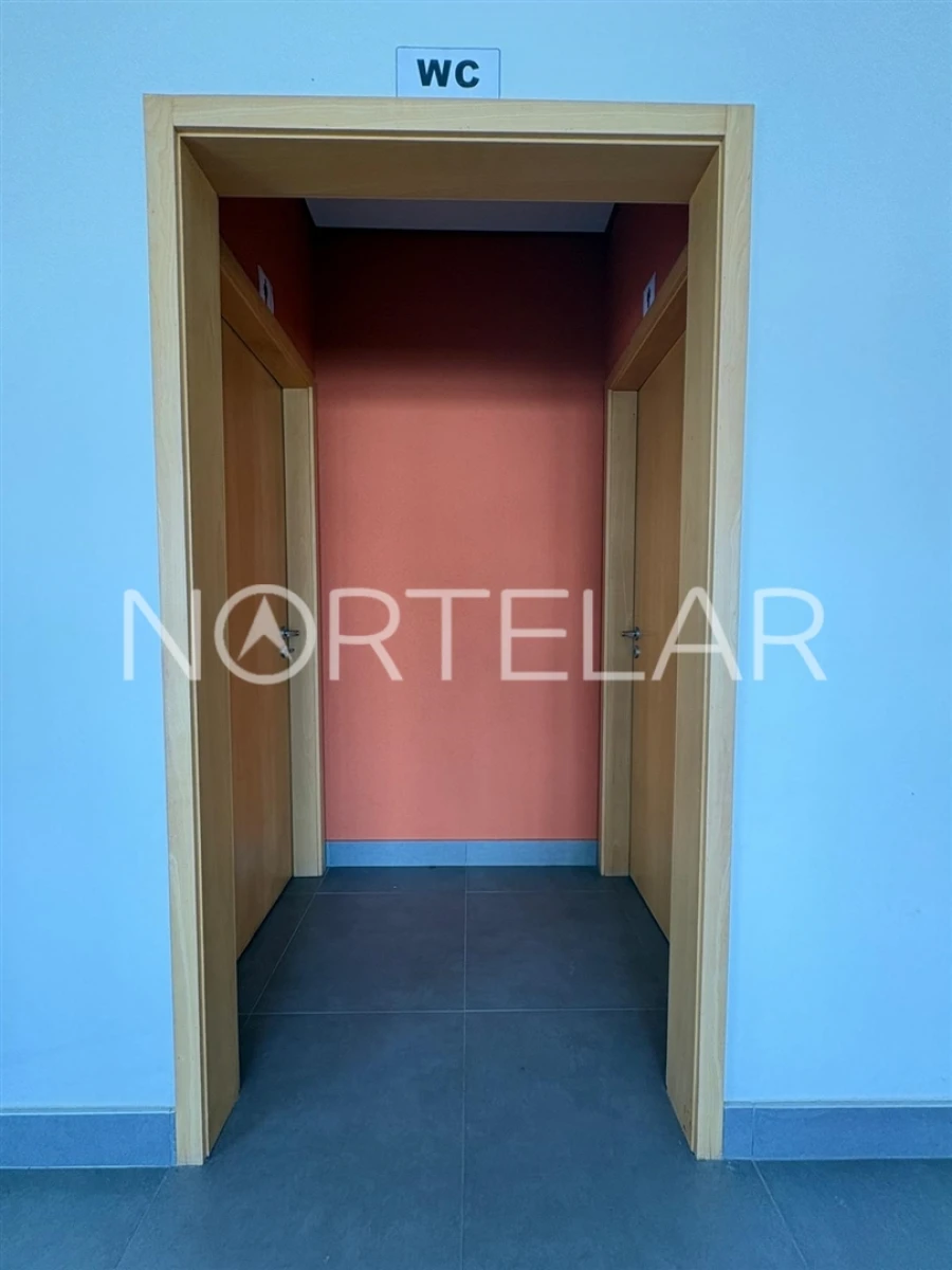 Loja para Arrendamento em Fradelos Foto 6