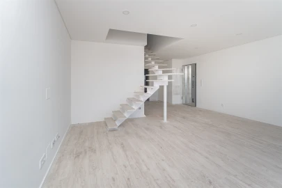 Apartamento T4 para Venda em Seixal, Arrentela e Aldeia de Paio Pires