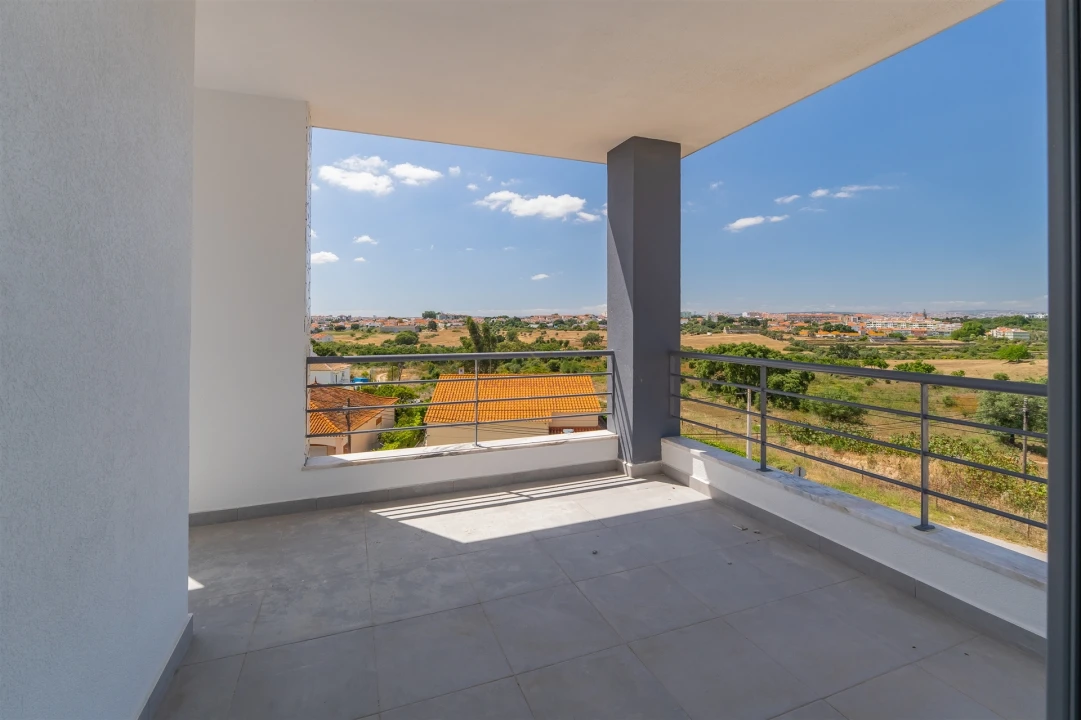 Apartamento T4 para Venda em Seixal, Arrentela e Aldeia de Paio Pires Foto 8