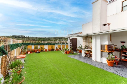 Apartamento T3 para Venda em Carnaxide e Queijas