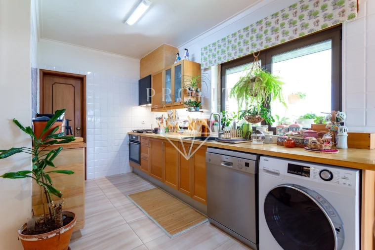Apartamento T3 para Venda em Carnaxide e Queijas Foto 8