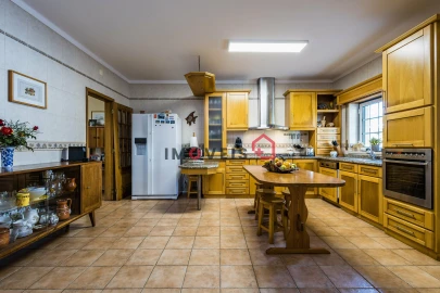 Moradia T5 para Venda em Calvaria de Cima