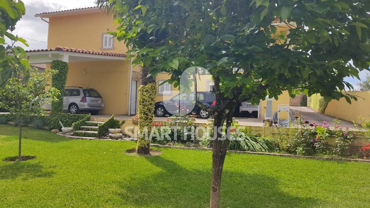 Moradia T3 para Venda em Tabua Foto 33