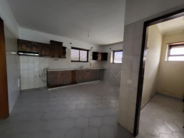 Moradia T5 para Venda em São João Baptista e Santa Maria dos Olivais
