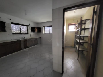 Moradia T5 para Venda em São João Baptista e Santa Maria dos Olivais