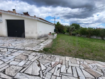 Moradia T5 para Venda em São João Baptista e Santa Maria dos Olivais