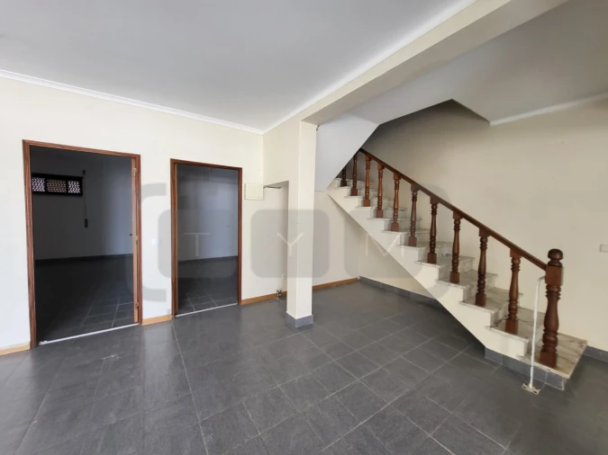 Moradia T5 para Venda em São João Baptista e Santa Maria dos Olivais Foto 13