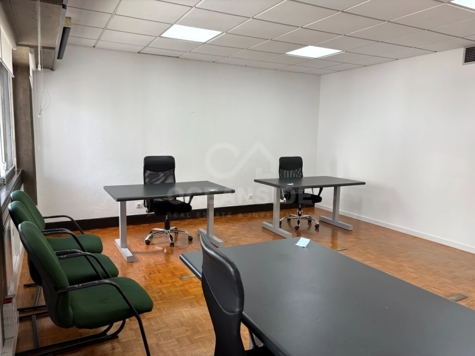 Escritório para Arrendamento em Santo António Foto 27