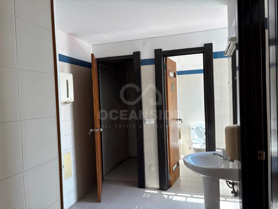 Escritório para Arrendamento em Santo António Foto 45