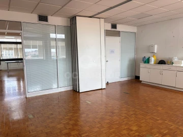 Escritório para Arrendamento em Santo António