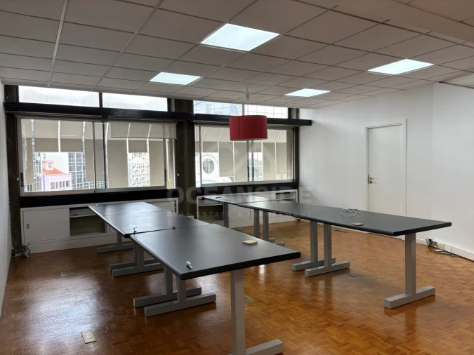 Escritório para Arrendamento em Santo António Foto 6