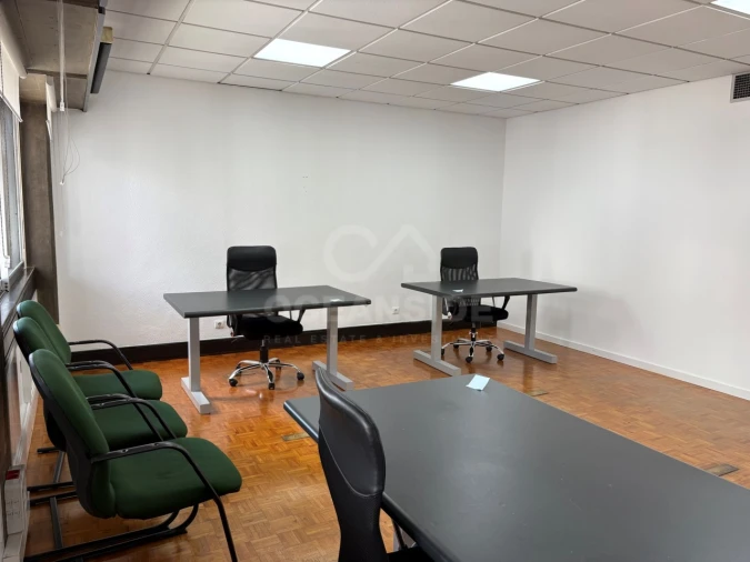 Escritório para Arrendamento em Santo António Foto 27