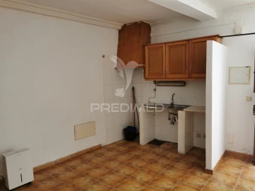 Apartamento T3 para Venda em São João Baptista e Santa Maria dos Olivais