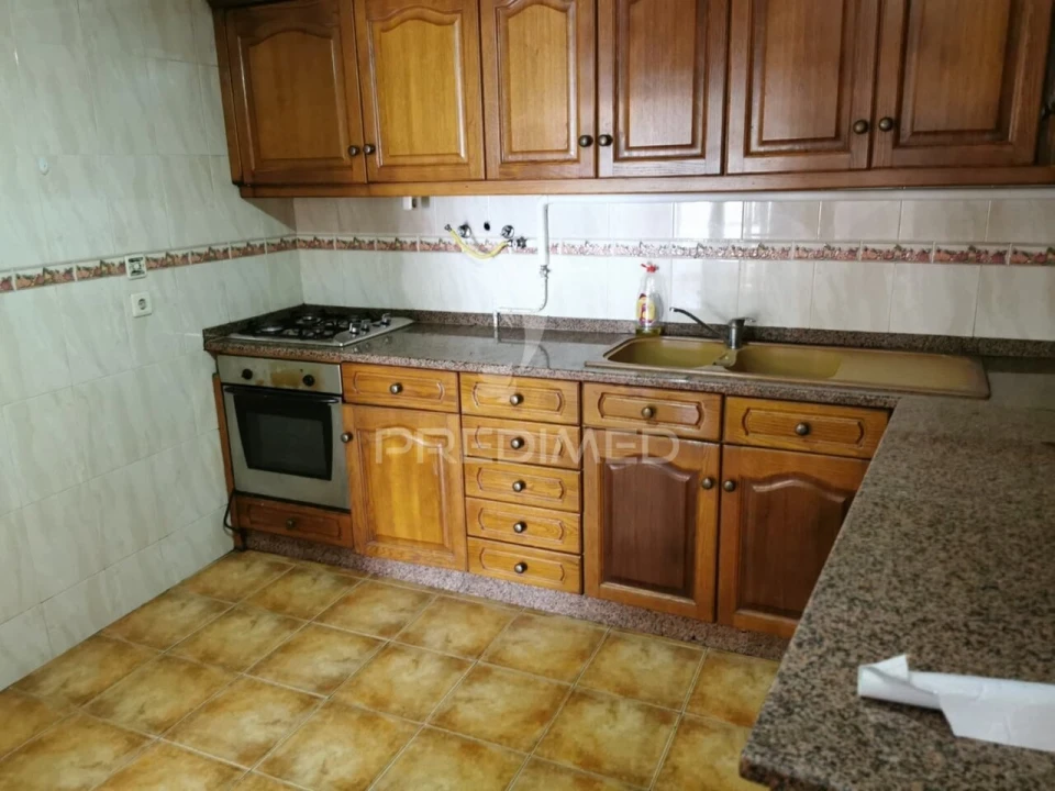 Apartamento T3 para Venda em São João Baptista e Santa Maria dos Olivais Foto 9