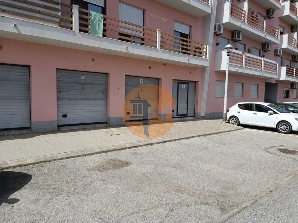 Garagem para Venda em Vila Real de Santo Antonio Foto 8
