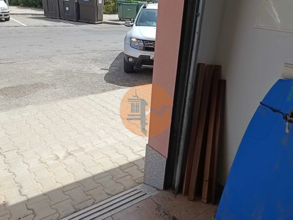 Garagem para Venda em Vila Real de Santo Antonio Foto 16