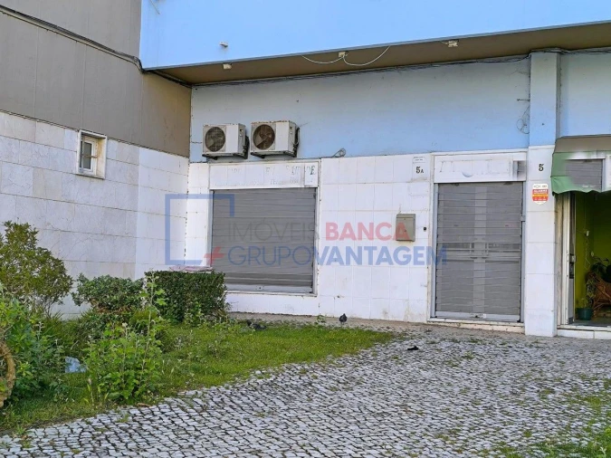 Loja para Venda em Santa Iria de Azoia, São João da Talha e Bobadela Foto 3
