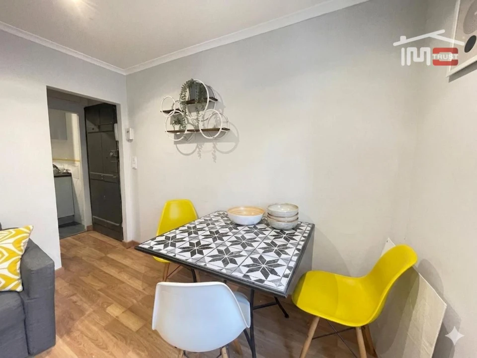 Apartamento T1 para Venda em Misericórdia Foto 4