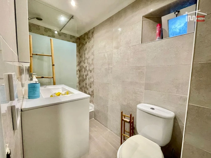 Apartamento T1 para Venda em Misericórdia Foto 23