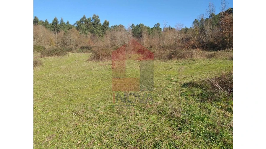 Terreno para Venda em Dossãos Foto 1