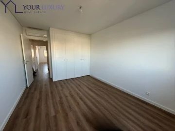 Apartamento T2 para Venda em Carcavelos e Parede