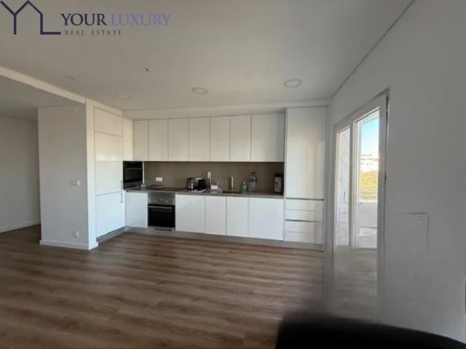 Apartamento T2 para Venda em Carcavelos e Parede Foto 4