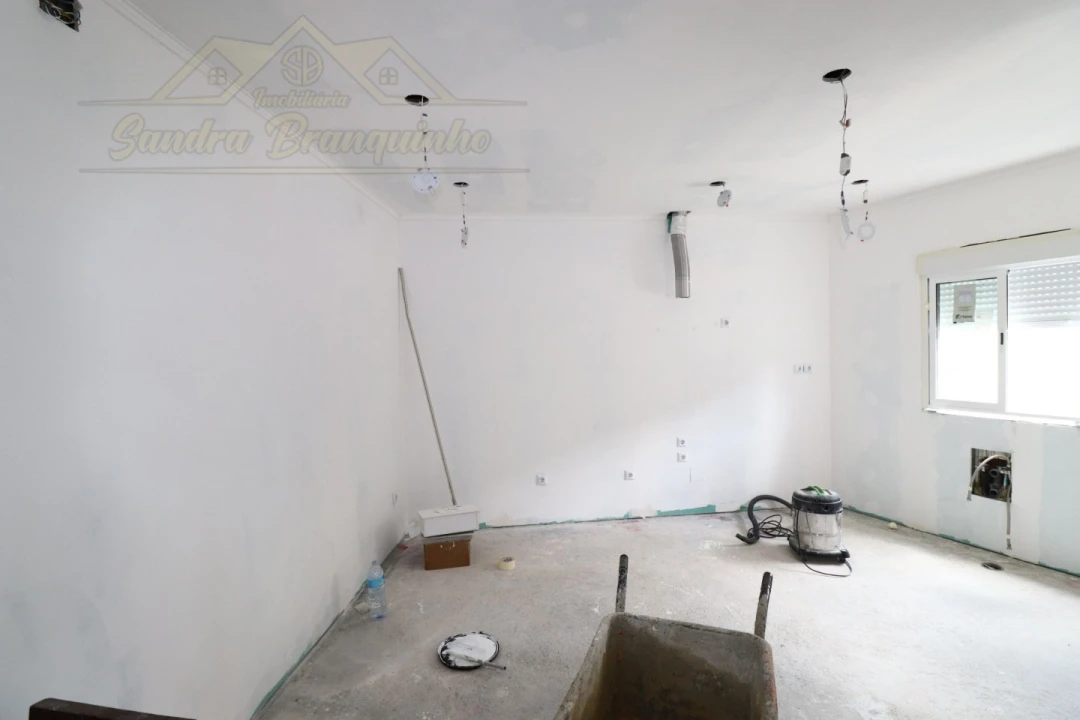 Moradia T2 para Venda em Santa Maria, São Pedro e Matacães Foto 12