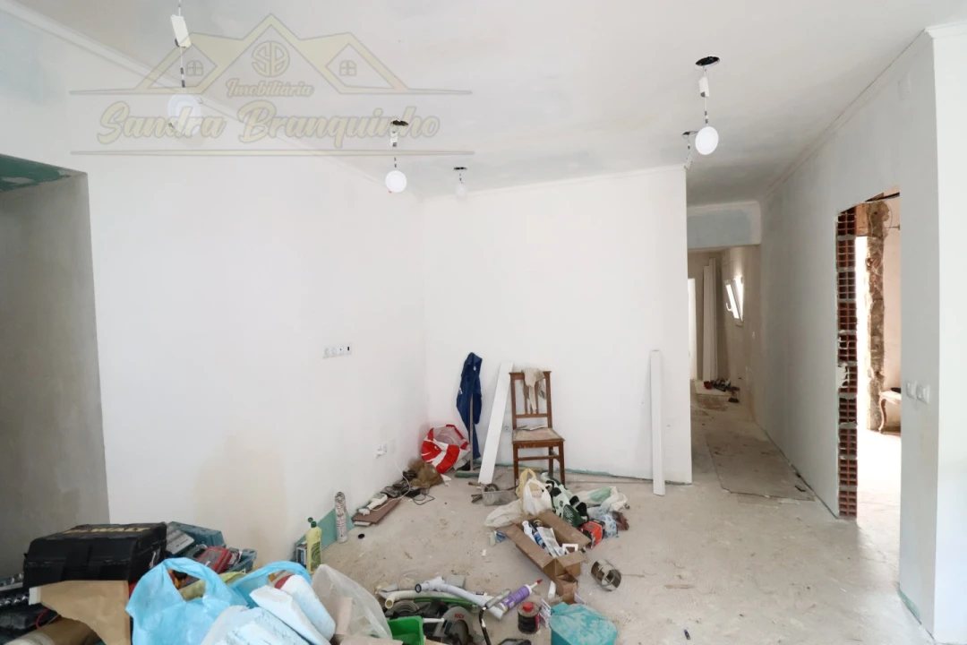 Moradia T2 para Venda em Santa Maria, São Pedro e Matacães Foto 16