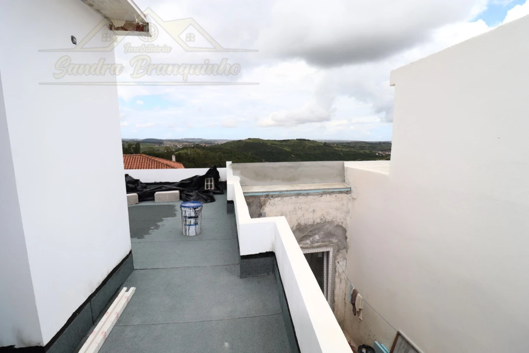 Moradia T2 para Venda em Santa Maria, São Pedro e Matacães Foto 27