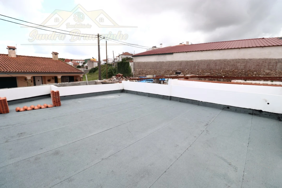 Moradia T2 para Venda em Santa Maria, São Pedro e Matacães Foto 32