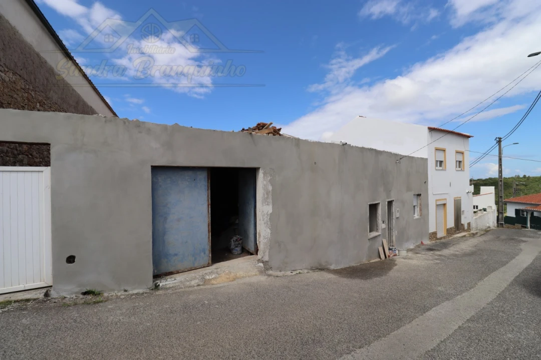Moradia T2 para Venda em Santa Maria, São Pedro e Matacães Foto 35