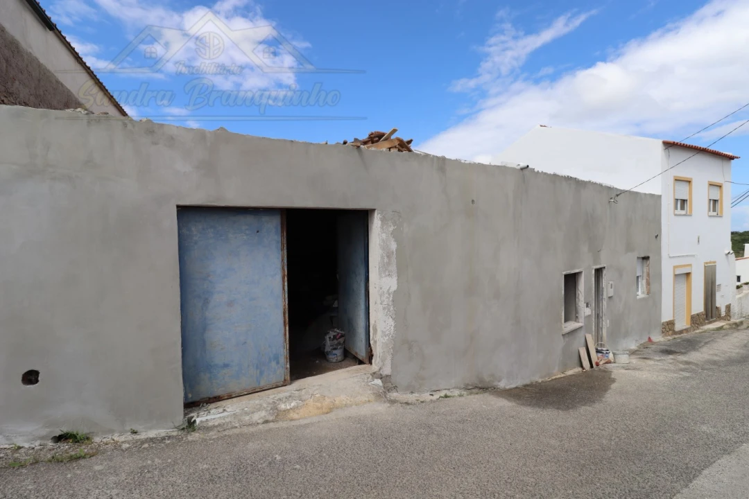 Moradia T2 para Venda em Santa Maria, São Pedro e Matacães Foto 37