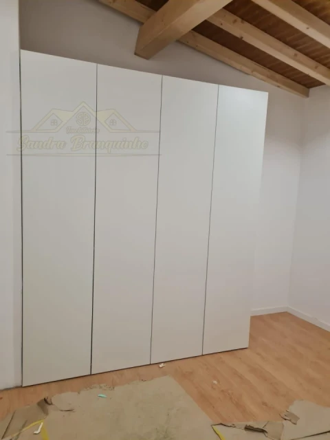 Moradia T2 para Venda em Santa Maria, São Pedro e Matacães