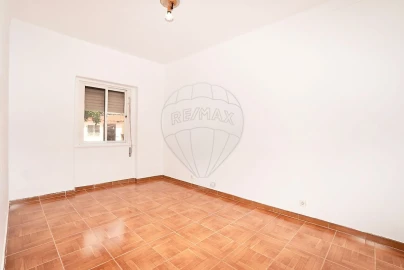 Moradia T4 para Venda em Cacém e São Marcos