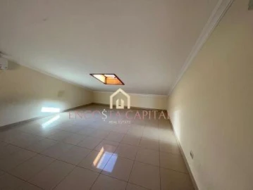 Moradia T4 para Venda em Quarteira