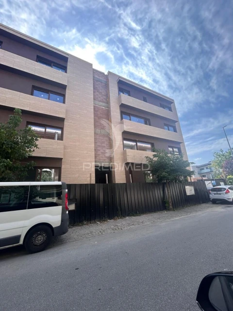 Apartamento T2 para Venda em Vila Verde e Barbudo
