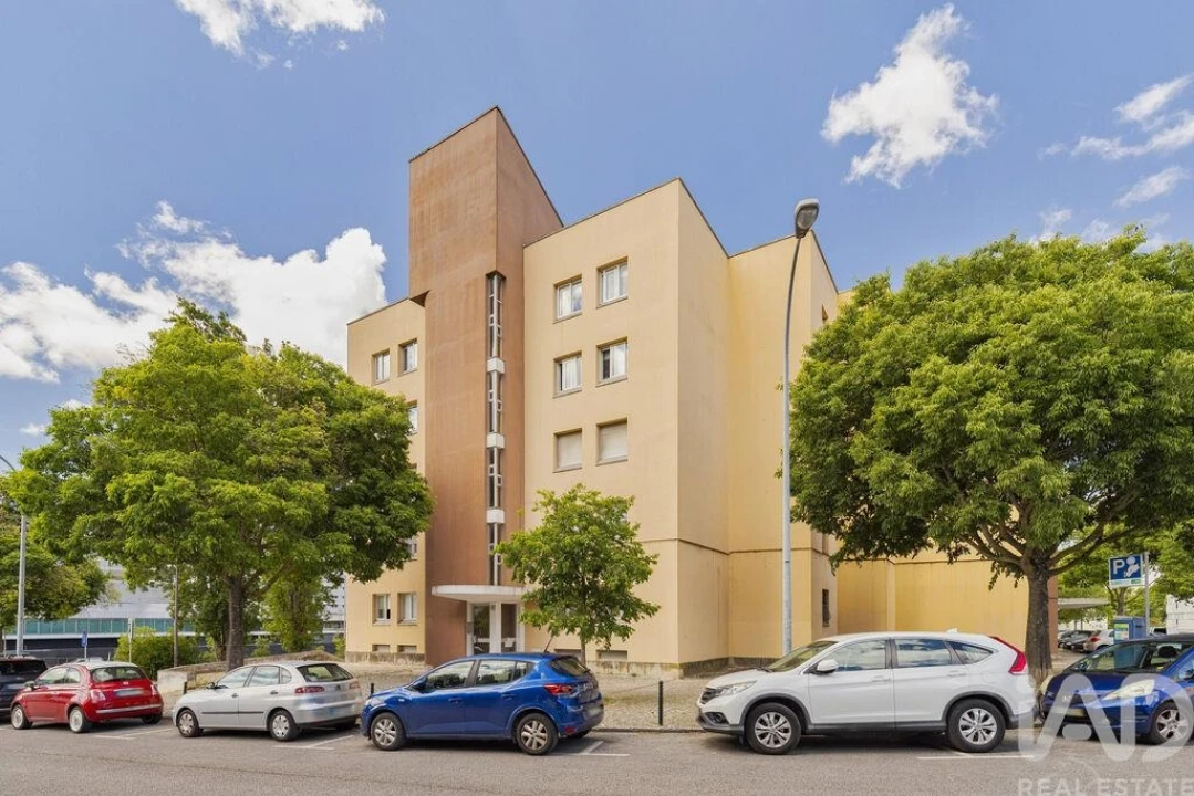 Apartamento para Venda em Carnide Foto 1
