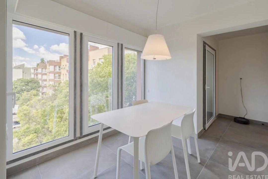 Apartamento para Venda em Carnide Foto 10