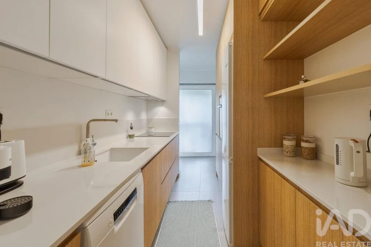 Apartamento para Venda em Carnide Foto 13