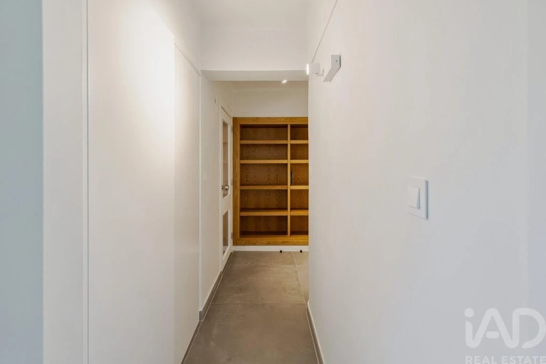 Apartamento para Venda em Carnide Foto 4