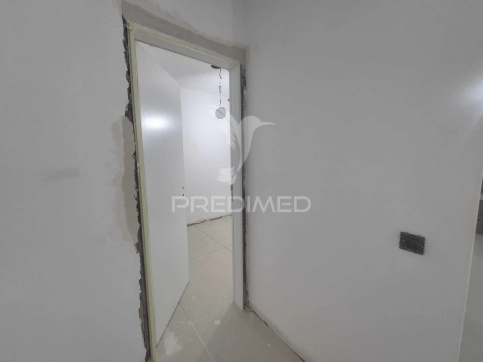 Apartamento T4 para Venda em Laranjeiro e Feijó Foto 6