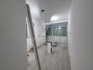 Apartamento T4 para Venda em Laranjeiro e Feijó