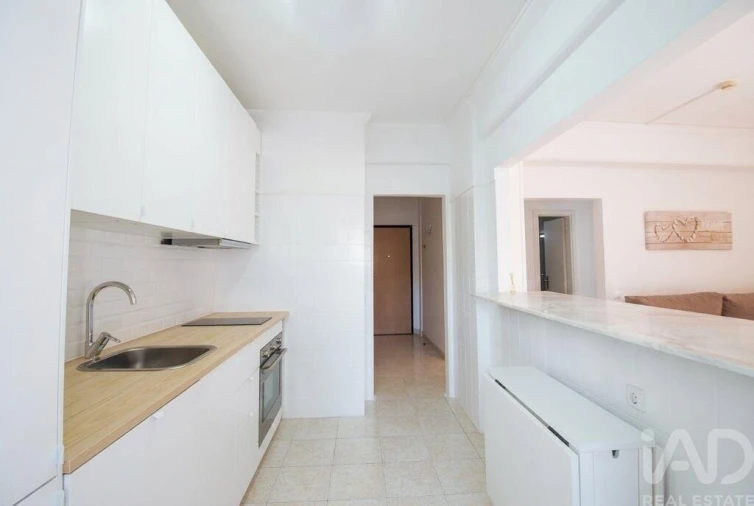 Apartamento T1 para Venda em Portimão Foto 6