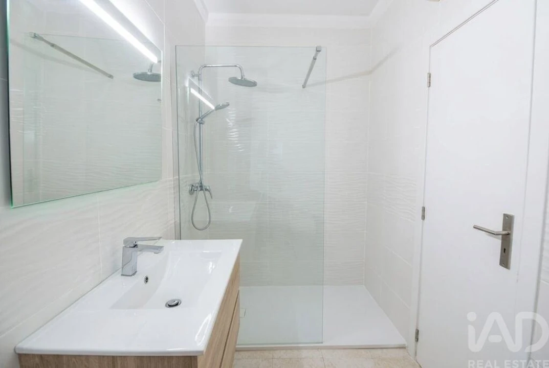 Apartamento T1 para Venda em Portimão Foto 17
