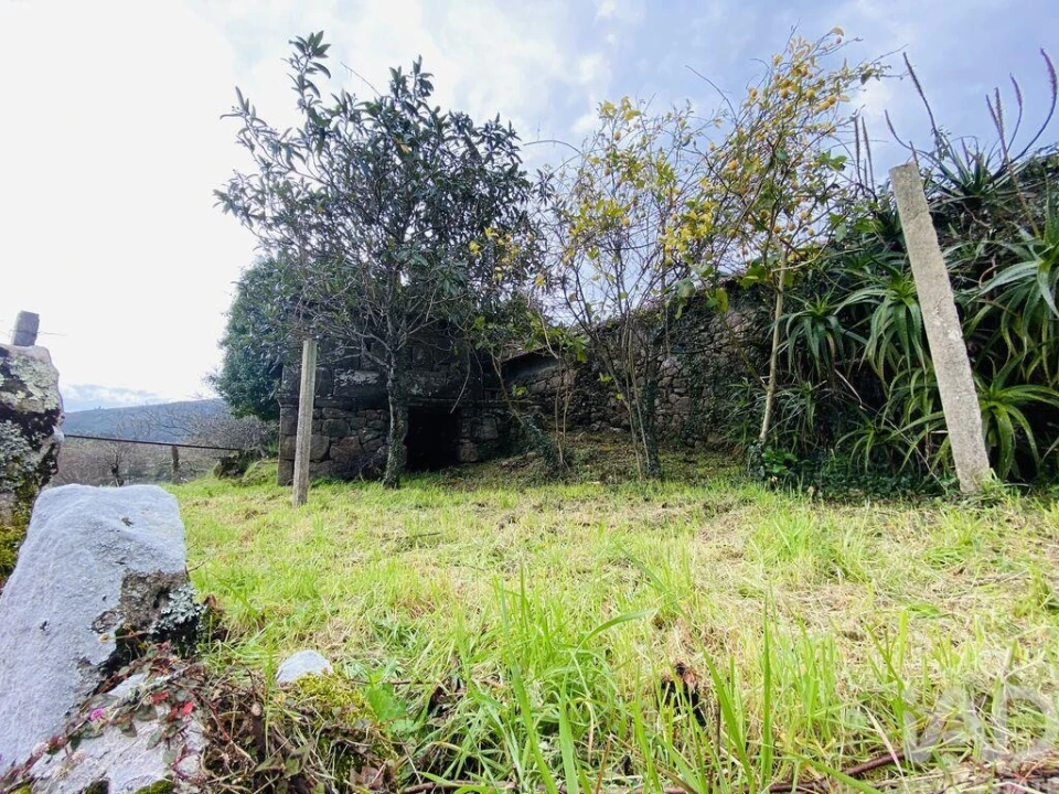 Moradia T3 para Venda em Covas Foto 9