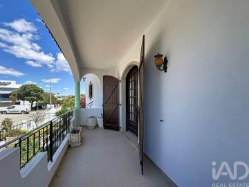 Moradia T5 para Venda em Loule (São Sebastião)
