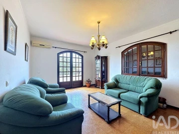 Moradia T5 para Venda em Loule (São Sebastião)